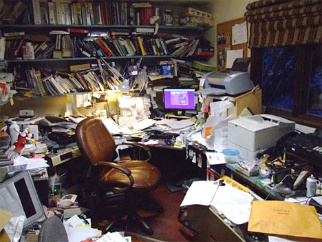 h2w_house_desks